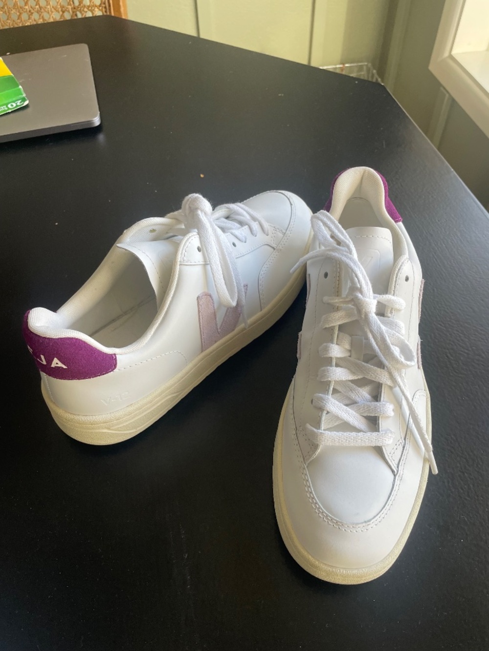 Lavendar Veja Sneakers - Picture 2 of 5